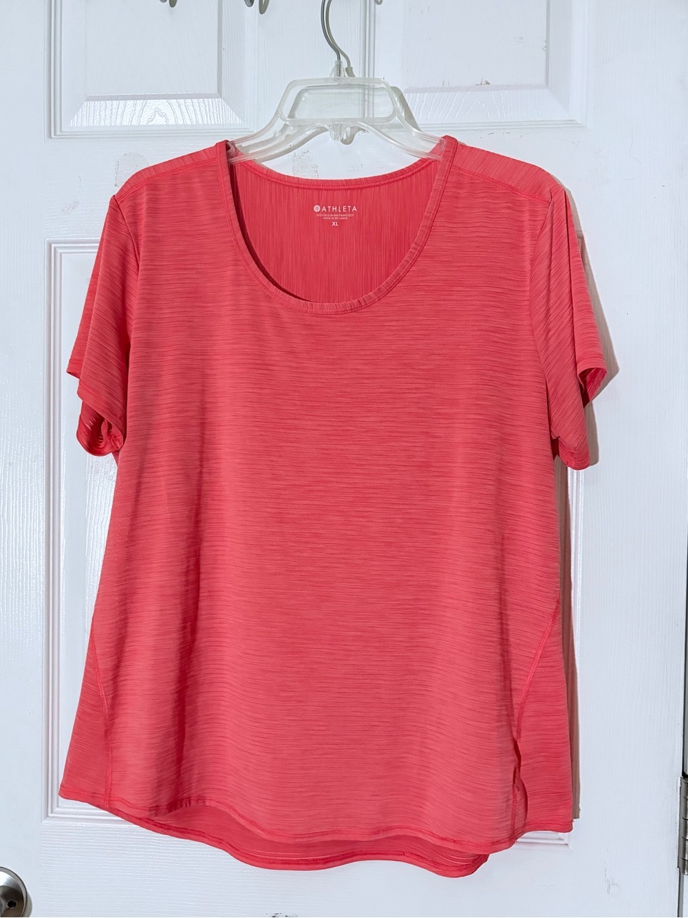 Athleta Coral Short Sleeve Scoop Neck Tee Sz XL